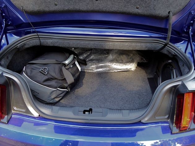 2015 Ford Mustang trunk