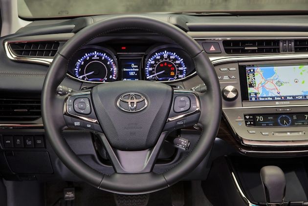 2015 Toyota Avalon dash