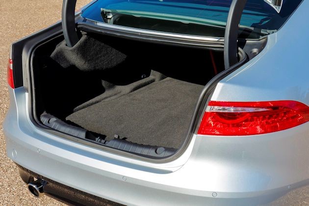 2016 Jaguar XF trunk