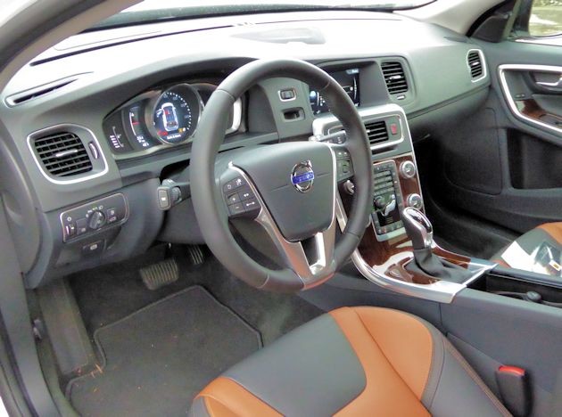 2016 Volvo V60 interior