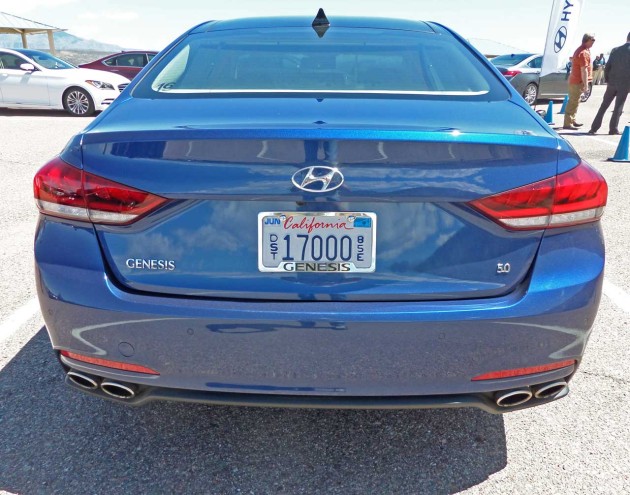 Hyundai-Genesis-Tail