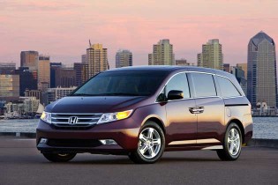 2013 Honda Odyssey TE - front