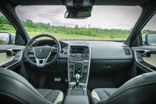2013 Volvo XC60 dash