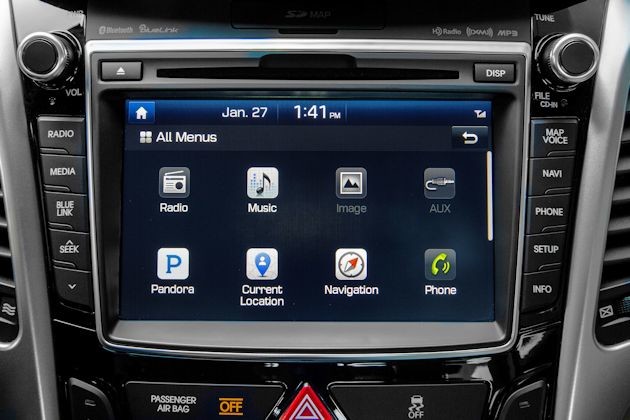 2016 Hyundai Elantra GT screen