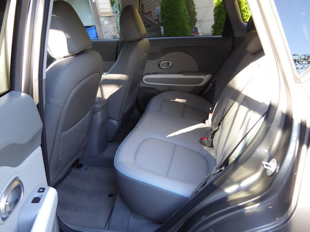 2016-kia-soul-ev-rear-seat