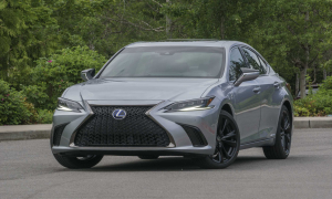 2022 Lexus ES 300h F SPORT: Review