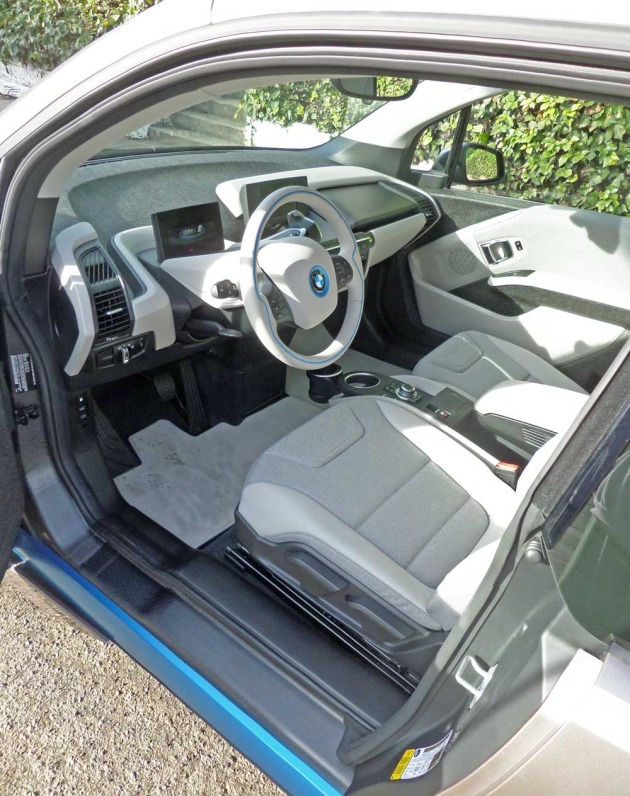 BMW-i3-Int
