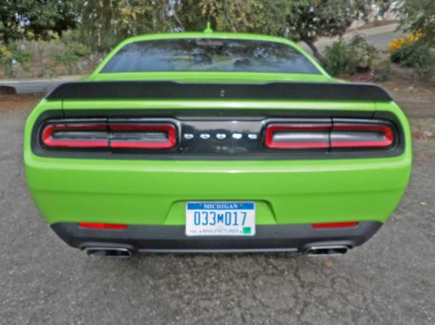 Dodge-Challenger-Scat-Pack-Tail