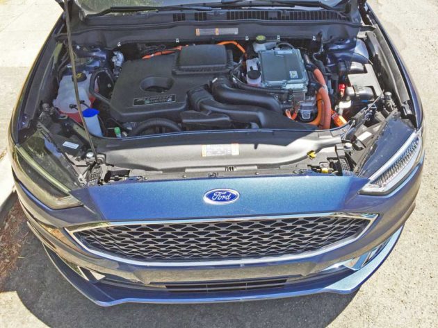 Ford-Fusion-Energi-Eng