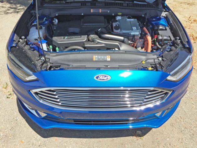 Ford-Fusion-Hybrid-Eng