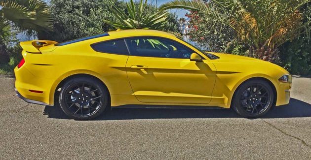 Ford-Mustang-EcoBoost-Cpe-RSD