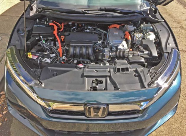 Honda-Clarity-Plug-In-Hybrid-Eng