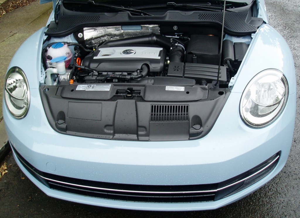  2013 Volkswagen Beetle Convertible - Engine