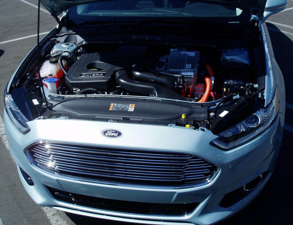 2013 Ford Fusion - Engine Compartment